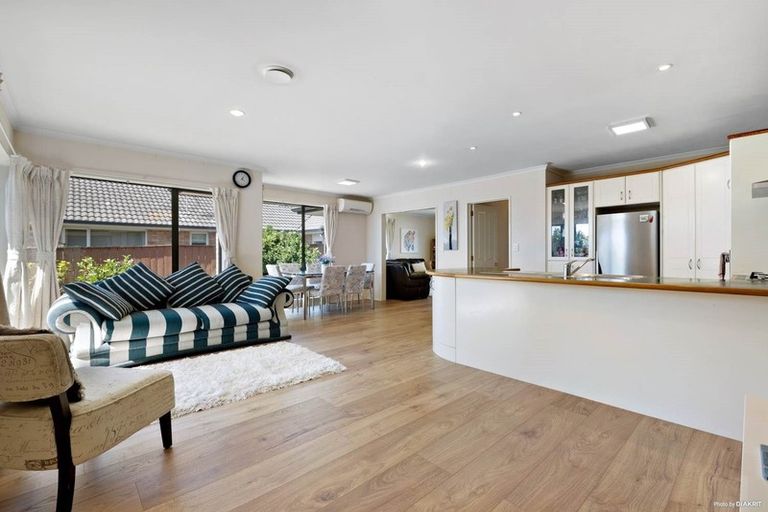 Photo of property in 213 Kilkenny Drive, East Tamaki Heights, Auckland, 2016