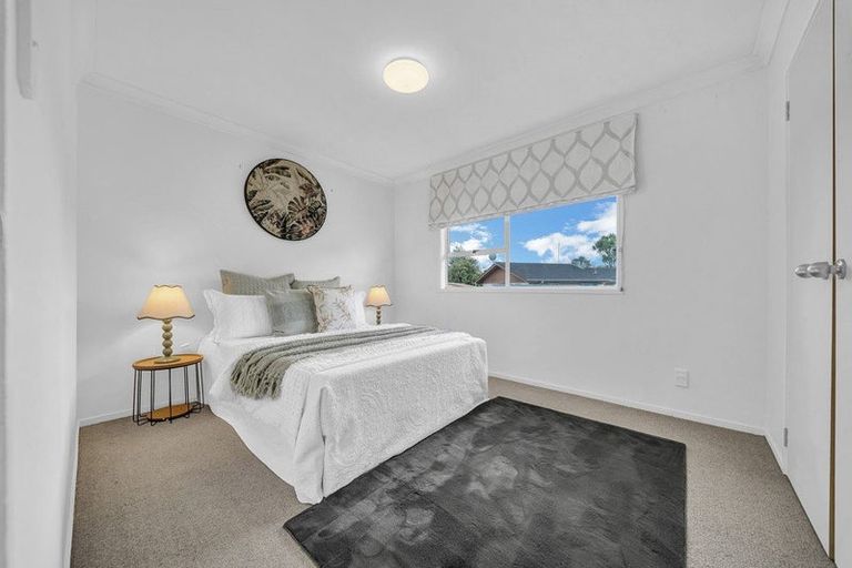 Photo of property in 9 Serwayne Place, Sunnyvale, Auckland, 0612