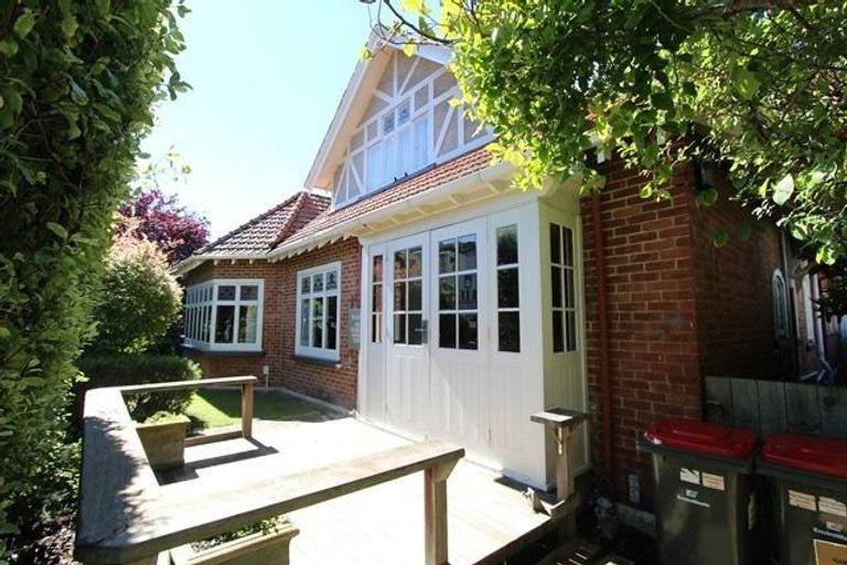 Photo of property in 526 George Street, North Dunedin, Dunedin, 9016