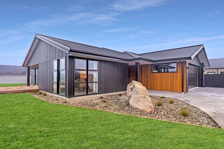 Photo of property in 20 Jack Adamson Drive, Twizel, 7901