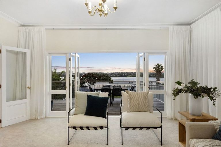 Photo of property in 1/248 Hurstmere Road, Takapuna, Auckland, 0622