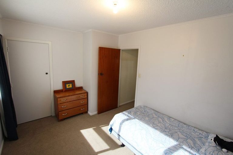 Photo of property in 2/4 Ray Small Drive, Papakura, 2110