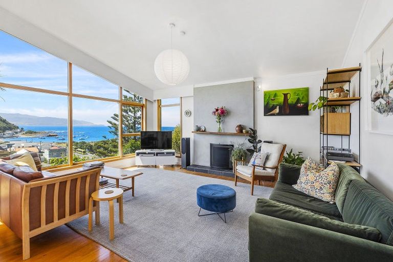 Photo of property in 156 Derwent Street, Island Bay, Wellington, 6023