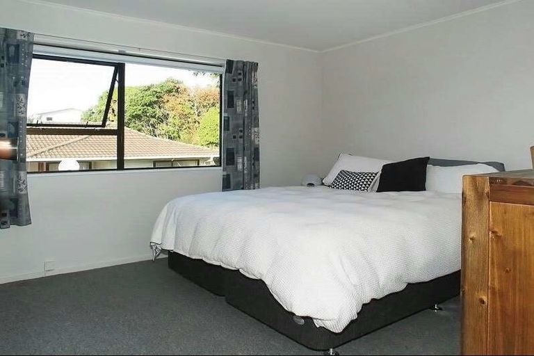 Photo of property in 19 Staithes Drive North, Whitby, Porirua, 5024
