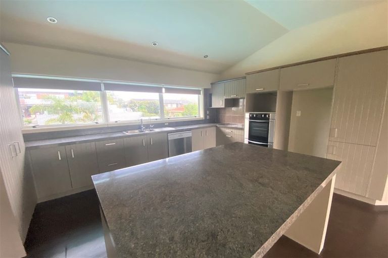 Photo of property in 13 Wilfred Street, St Andrews, Hamilton, 3200