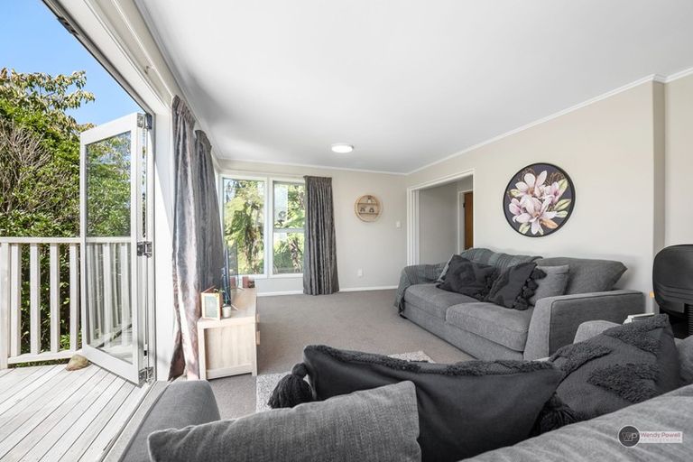 Photo of property in 2/137 Park Road, Belmont, Lower Hutt, 5010