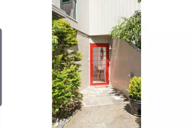 Photo of property in 6 Tree Fern Trail, Campbells Bay, Auckland, 0630