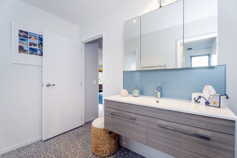 Photo of property in 118 Lil Place, Whangapoua, Coromandel, 3582