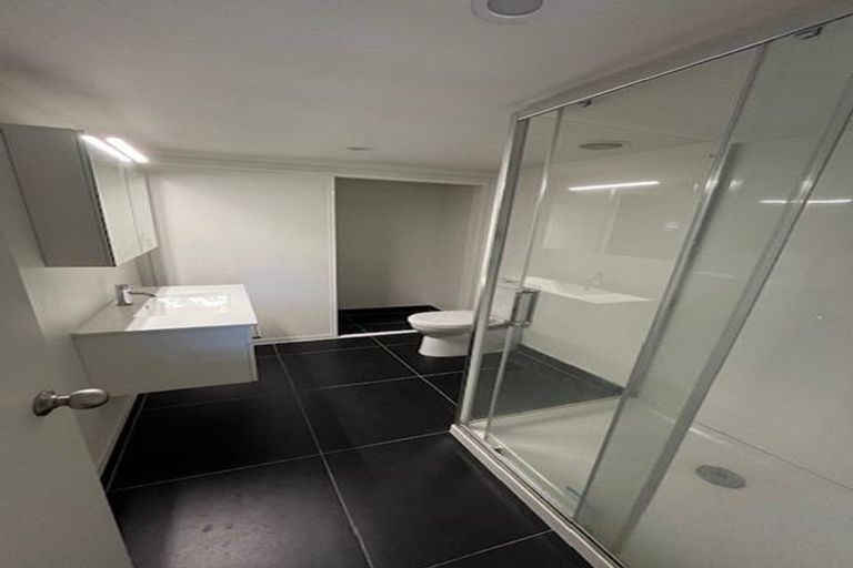 Photo of property in 15 Hague Place, Birkenhead, Auckland, 0626