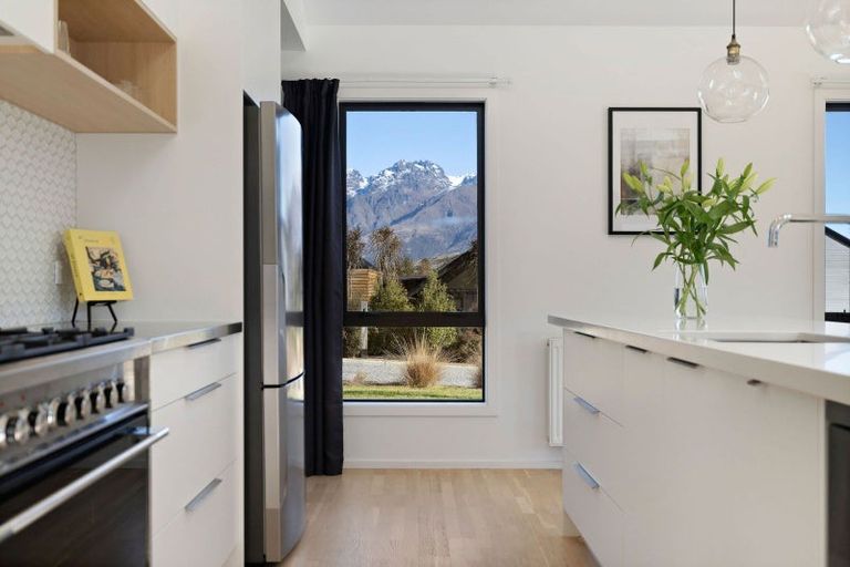 Photo of property in 4 Polperro Court, Jacks Point, Queenstown, 9371