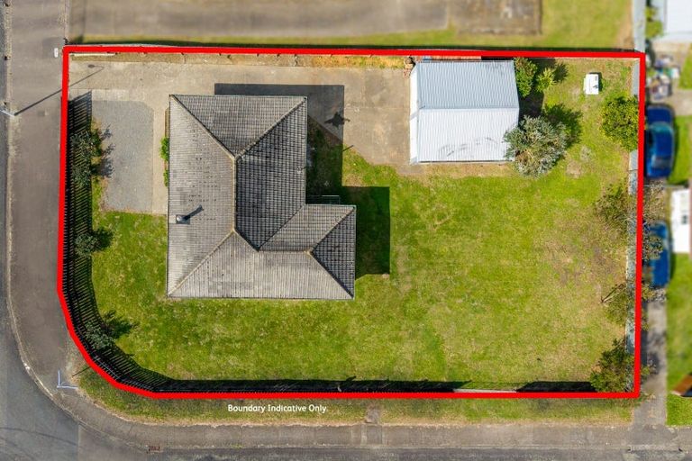 Photo of property in 31 James Street, Dannevirke, 4930