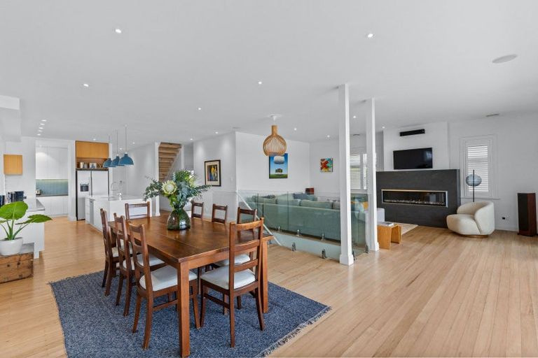 Photo of property in 1 Bangor Street, Point Chevalier, Auckland, 1022