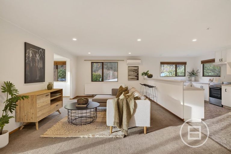 Photo of property in 20 Daveys Place, Arrowtown, 9302