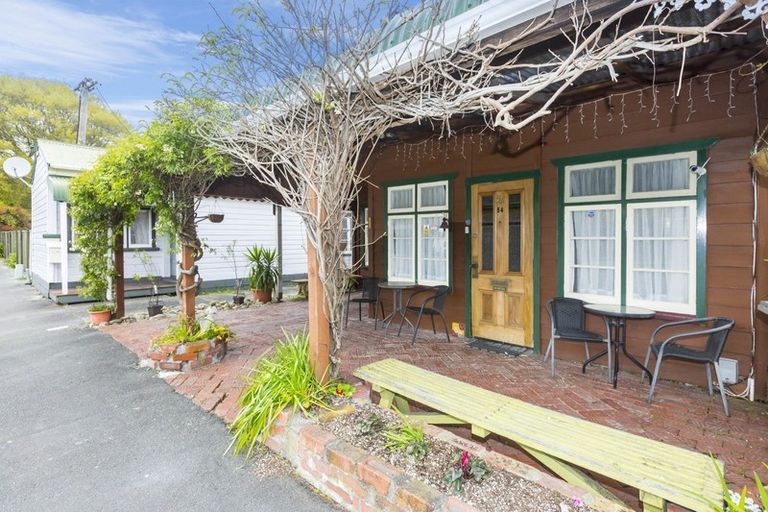 Photo of property in 54 Granville Street, Silverstream, Upper Hutt, 5019