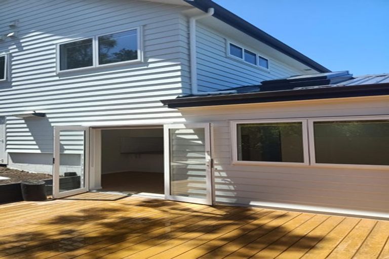 Photo of property in 39 Tui Glen Road, Birkenhead, Auckland, 0626