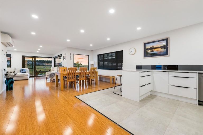 Photo of property in 94 Voyager Drive, Gulf Harbour, Whangaparaoa, 0930