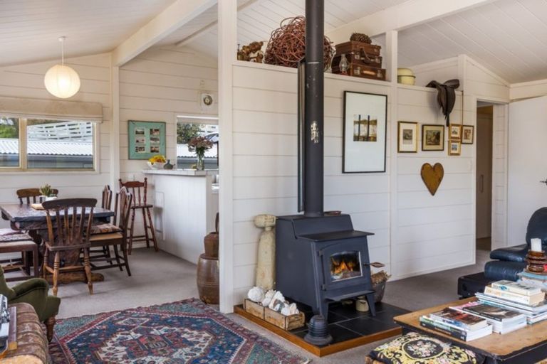 Photo of property in 2 Kensington Place, Richmond Heights, Taupo, 3330