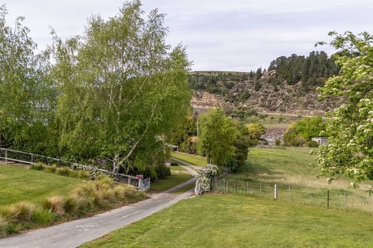 Photo of property in 39 Tamblyn Drive, Lake Roxburgh Village, Roxburgh, 9571