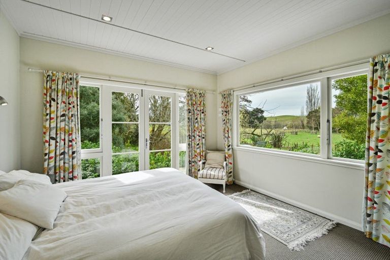 Photo of property in 2524 State Highway 2, Te Hauke, Hastings, 4174