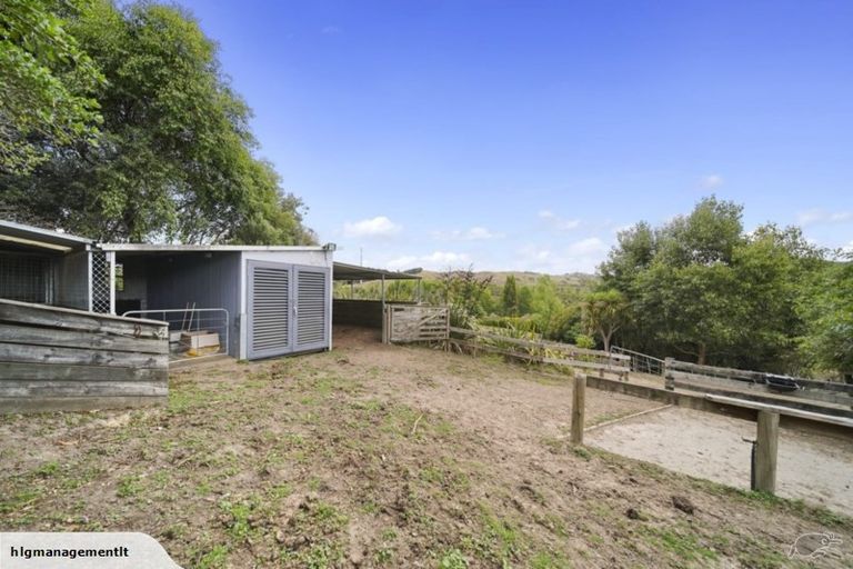 Photo of property in 126 Brownhill Road, Whitford, Manurewa, 2576