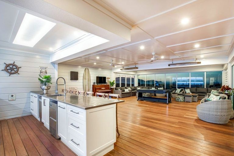 Photo of property in 87 Rutherford Drive, Waikanae Beach, Waikanae, 5036