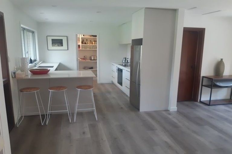 Photo of property in 27 Sargood Drive, Wanaka, 9305