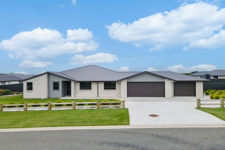 Photo of property in 15 Chatham Rise, Seaward Bush, Invercargill, 9812