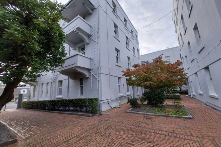 Photo of property in Blythswood Flats, 7/3 Aro Street, Aro Valley, Wellington, 6021