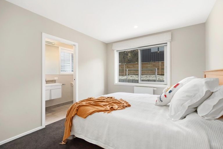 Photo of property in 12 Morepork Way, Arthurs Point, Queenstown, 9371