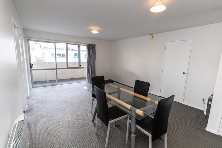 Photo of property in 4/27 Drummond Street, Mount Cook, Wellington, 6021