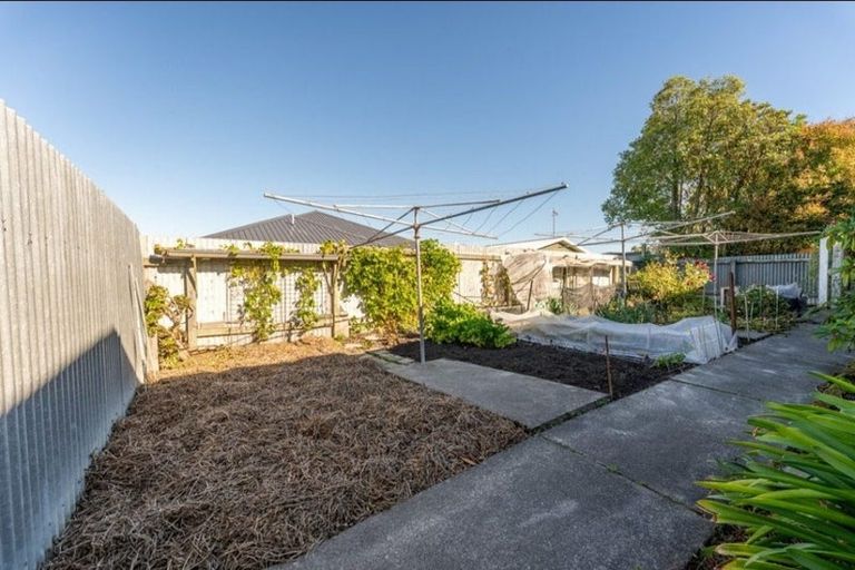 Photo of property in 2/8 Hatton Street, West End, Timaru, 7910