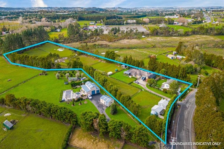 Photo of property in 278 Boord Crescent, Kumeu, 0891