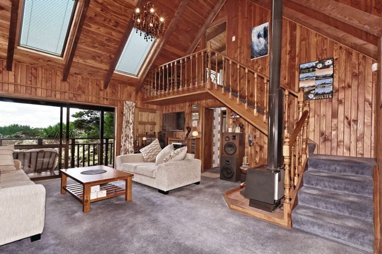 Photo of property in 22 Phillip Avenue, Glen Eden, Auckland, 0602