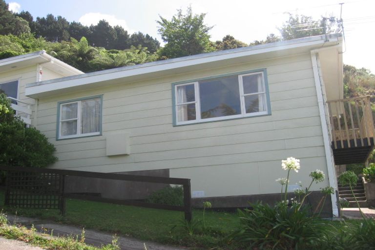 Photo of property in 64 Winston Street, Crofton Downs, Wellington, 6035