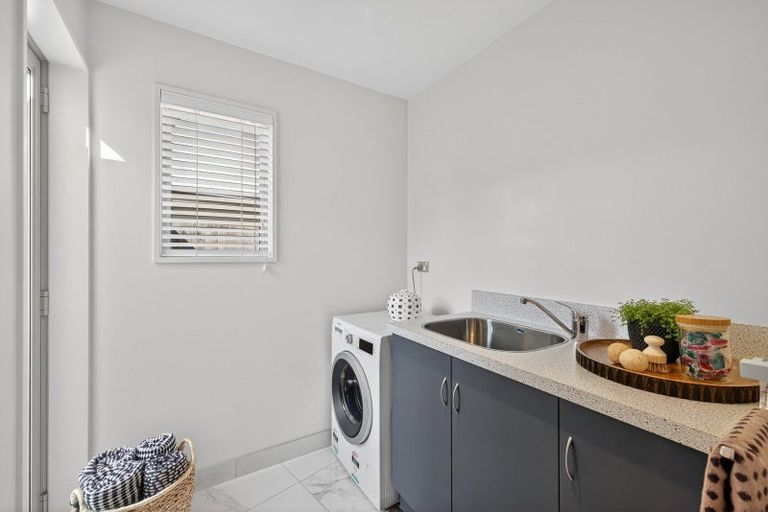 Photo of property in 35 Birkdale Drive, Shirley, Christchurch, 8061