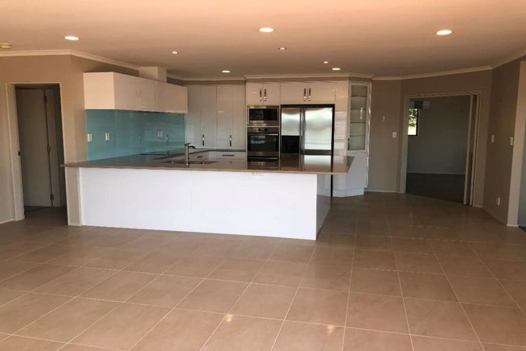 Photo of property in 48 The Esplanade, Omokoroa, 3114