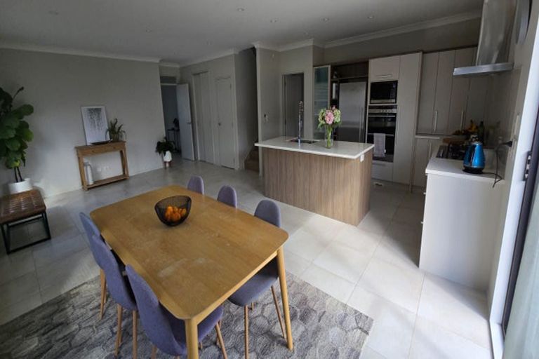 Photo of property in 9 Kabardin Street, Karaka, Papakura, 2113