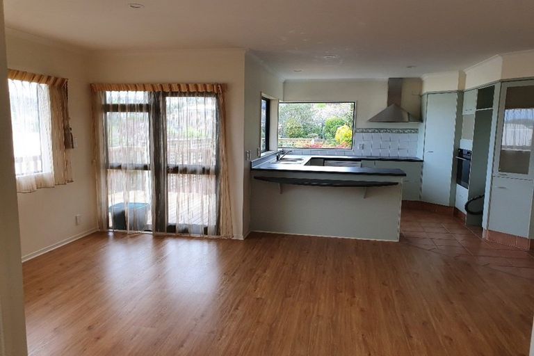 Photo of property in 42 Greenfield Drive, Western Heights, Hamilton, 3200