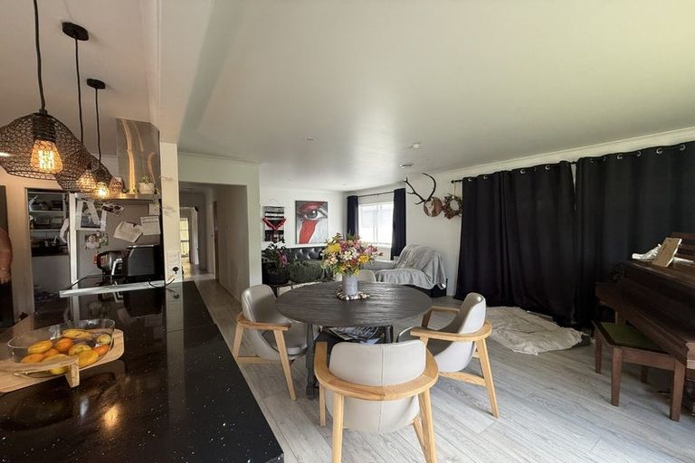 Photo of property in 5 Shearwater Street, One Tree Point, 0118