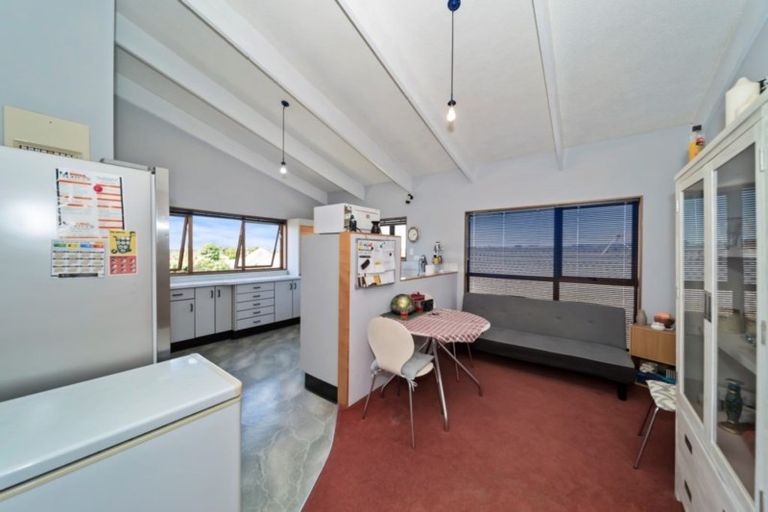 Photo of property in 20 Tiverton Crescent, Whalers Gate, New Plymouth, 4310