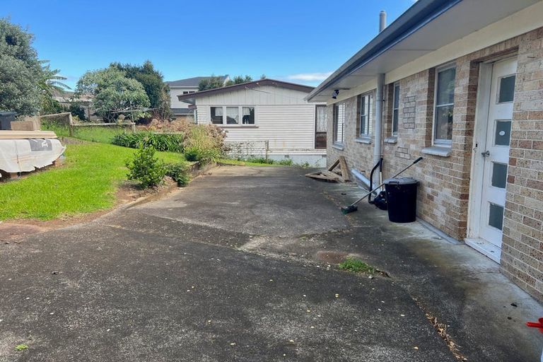 Photo of property in 582 Massey Road, Mangere, Auckland, 2022