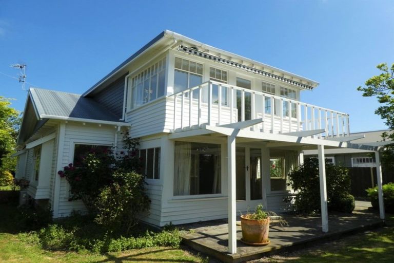 Photo of property in 35 Weka Street, Fendalton, Christchurch, 8041