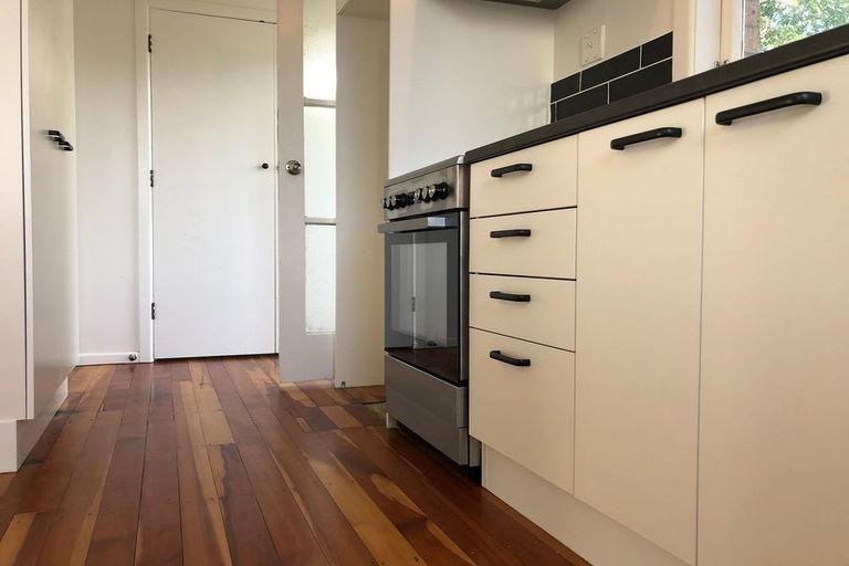 Photo of property in 2 Sheridan Street, Silverdale, Hamilton, 3216