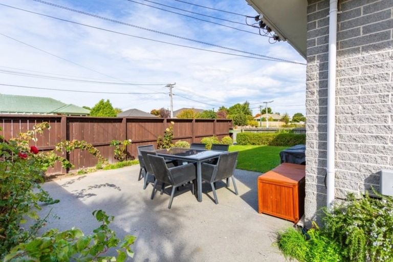 Photo of property in 1/30 Erin Crescent, Mairehau, Christchurch, 8013