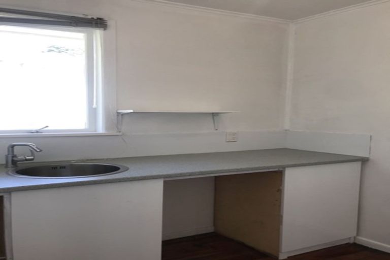 Photo of property in 1/13 Bowman Road, Forrest Hill, Auckland, 0620