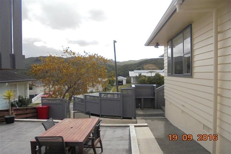 Photo of property in 70 Major Drive, Kelson, Lower Hutt, 5010