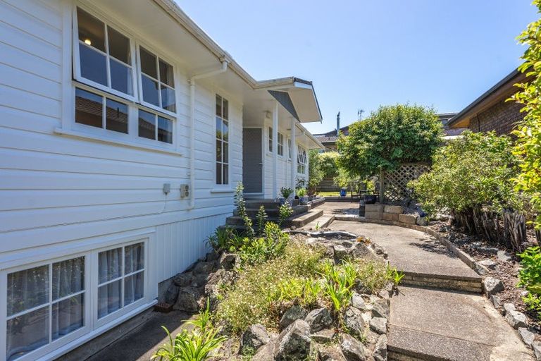 Photo of property in 42 Tui Road, Raumati Beach, Paraparaumu, 5032