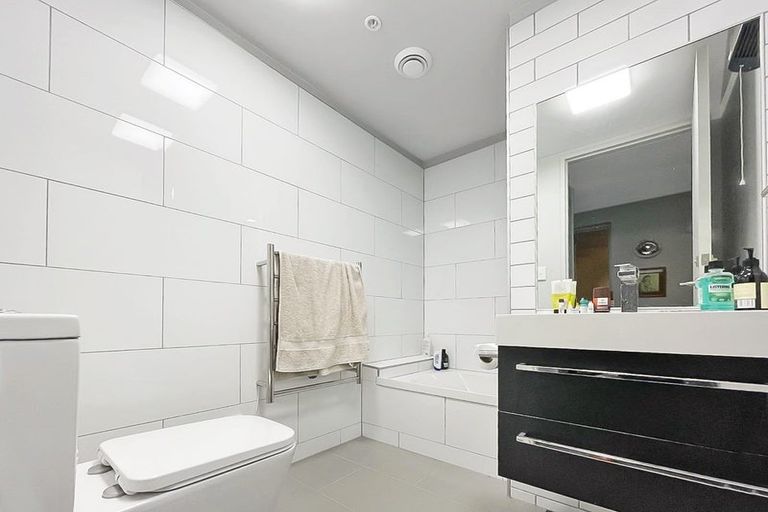 Photo of property in Detroit Apartments, 210/181 Tasman Street, Mount Cook, Wellington, 6021