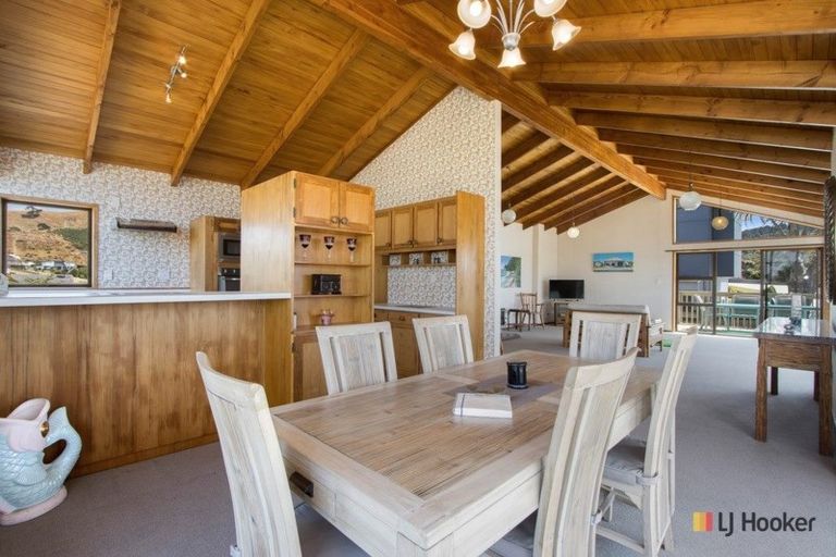 Photo of property in 81 Beach Road, Waihi Beach, 3611