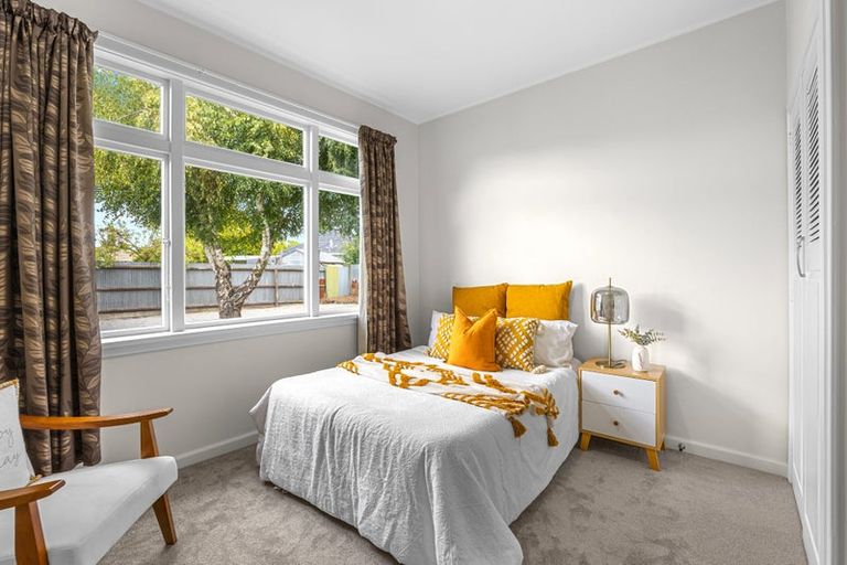 Photo of property in 87 Racecourse Road, Sockburn, Christchurch, 8042